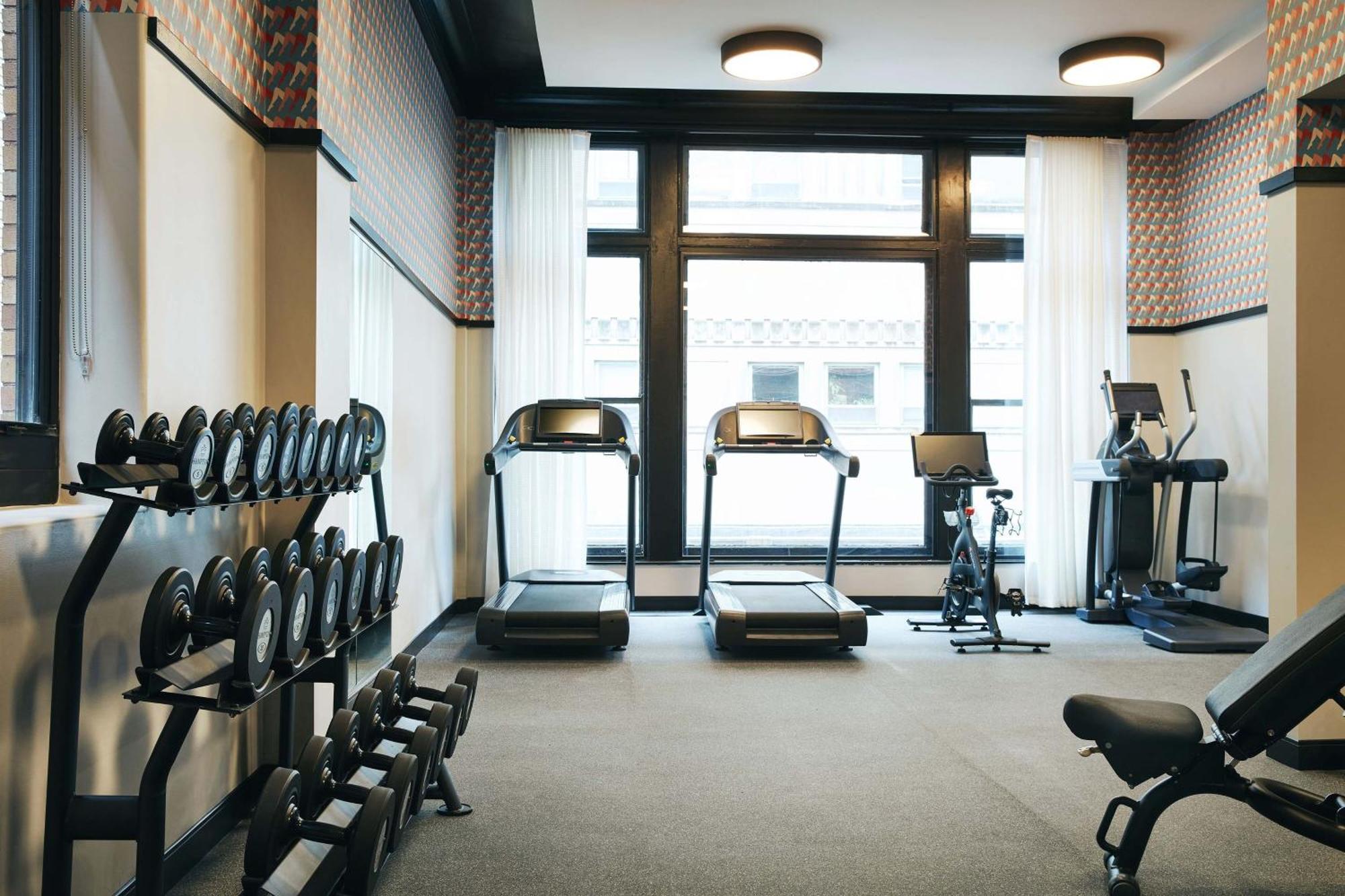 Kinley Cincinnati Downtown, A Tribute Portfolio Hotel Bagian luar foto